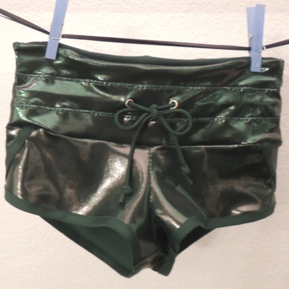 shorts - Picture 2 of 3